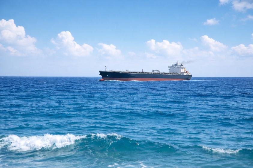 船は鉄の塊なのにどうして浮くの？